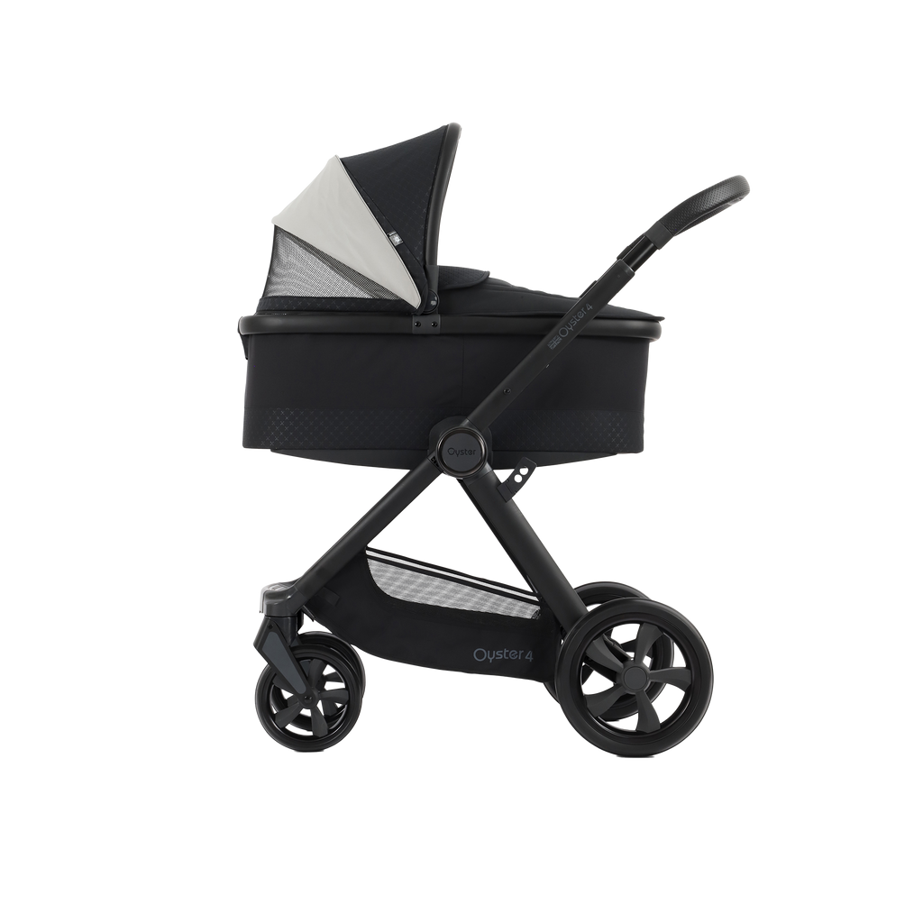 Babystyle Oyster 4 Essential Bundle - Raven