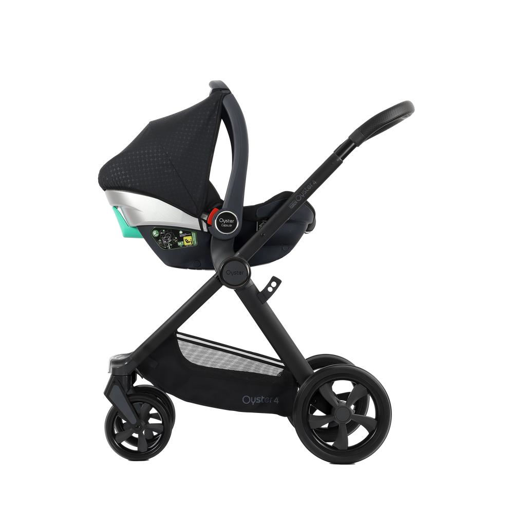 Babystyle Oyster 4 Essential Bundle - Raven