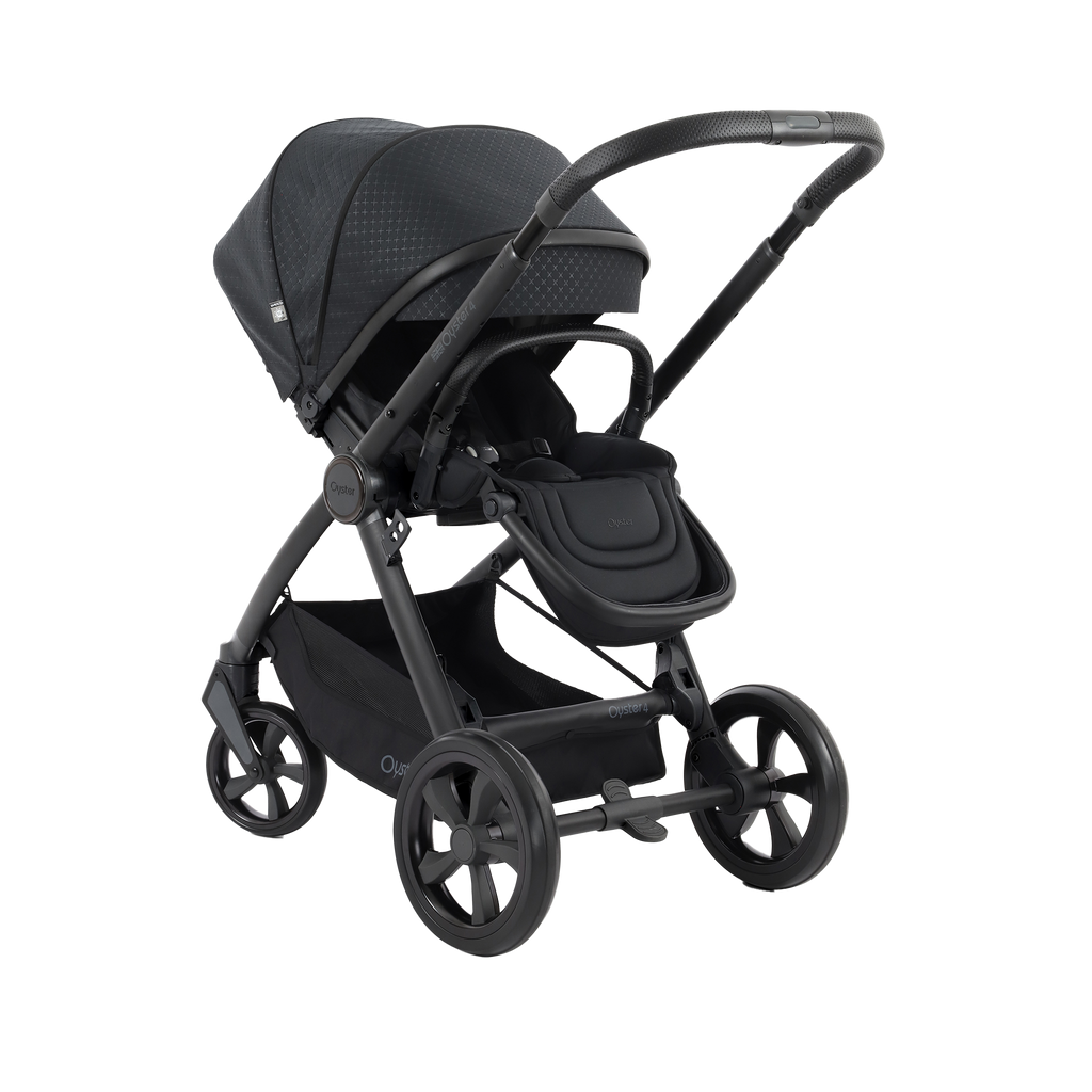 Babystyle Oyster 4 Essential Bundle - Raven