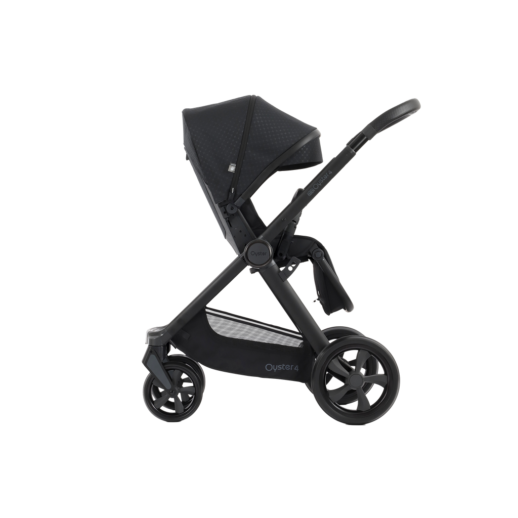 Babystyle Oyster 4 Essential Bundle - Raven