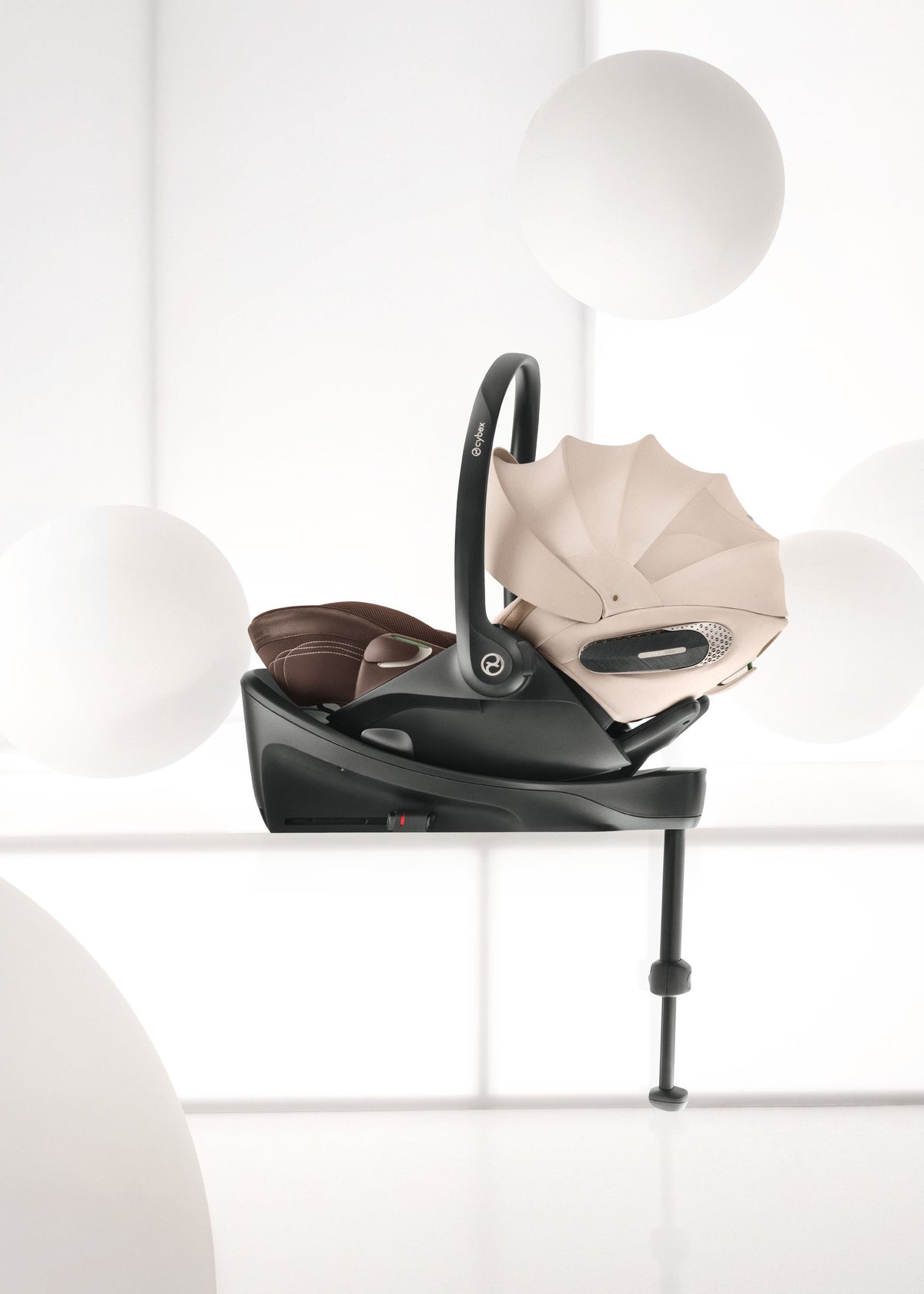 Cybex cloud s i-size 360 car seat in amber brown