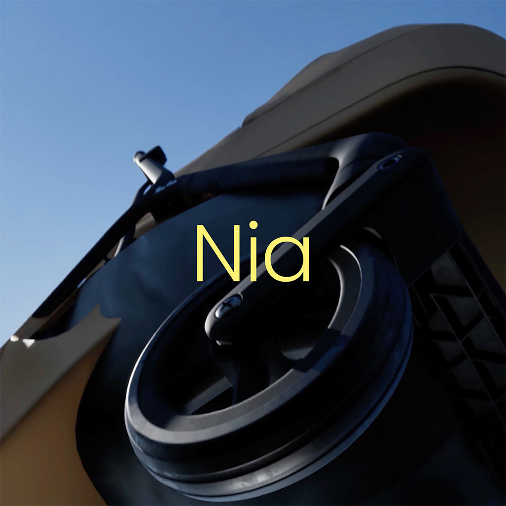 Silver Cross Nia