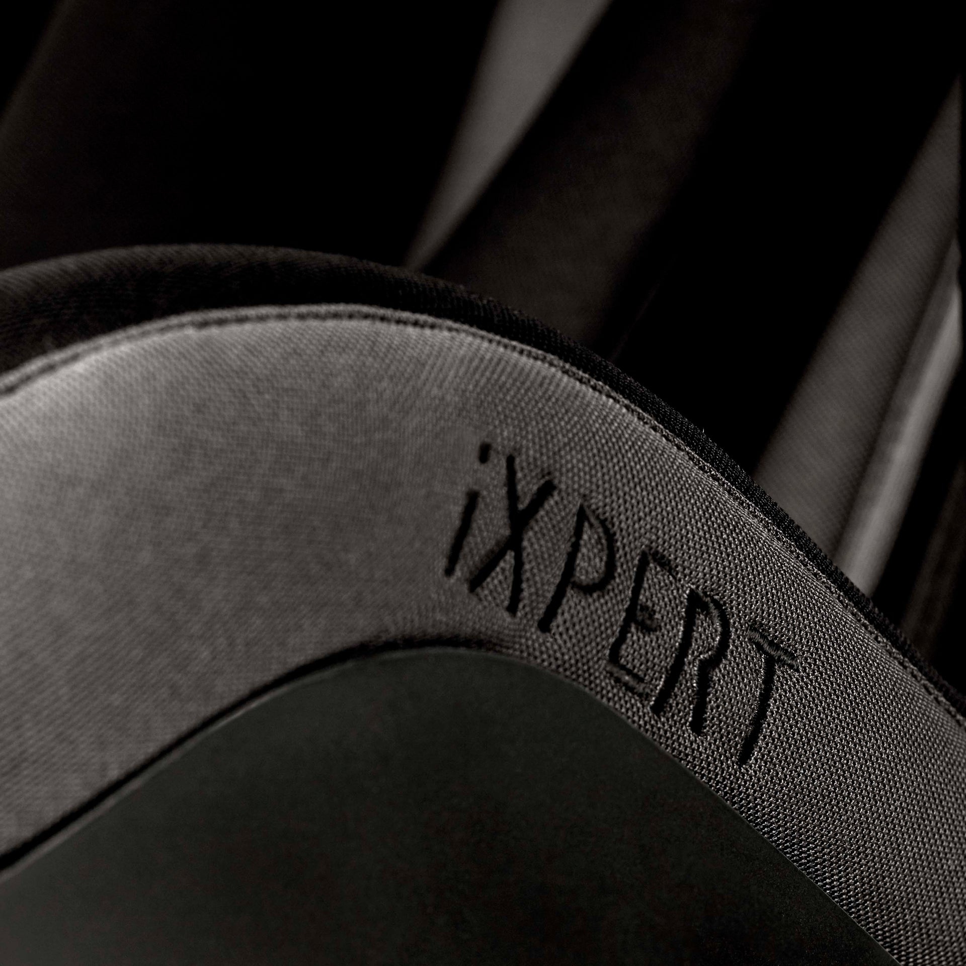 Jane iXpert 360 Swivel i-Size Car Seat - Chelsea Baby