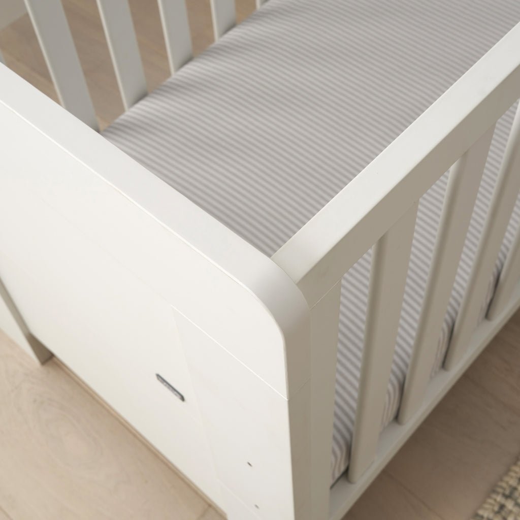 Tutti Bambini Essentials Alba Mini Cot Bed - Chelsea Baby