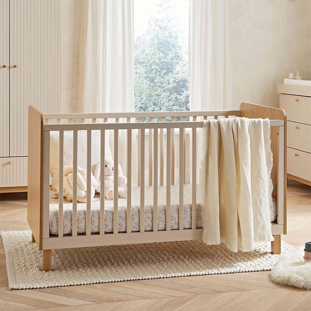 CuddleCo Remi 3 Piece Nursery Furniture Set - Oak & Cashmere