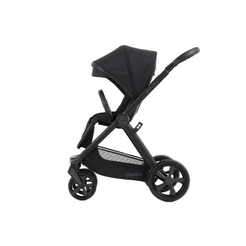 Babystyle Oyster 4 Essential Bundle - Raven - Ex-Display
