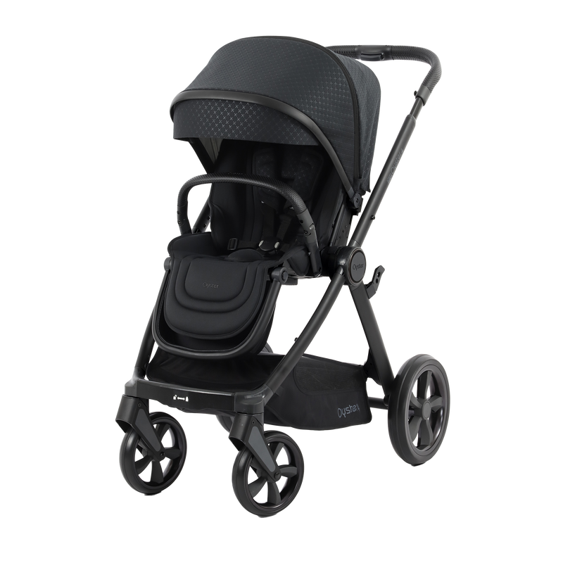 Babystyle Oyster 4 Essential Bundle - Raven - Ex-Display