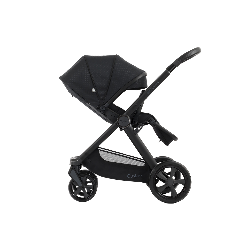 Babystyle Oyster 4 Essential Bundle - Raven