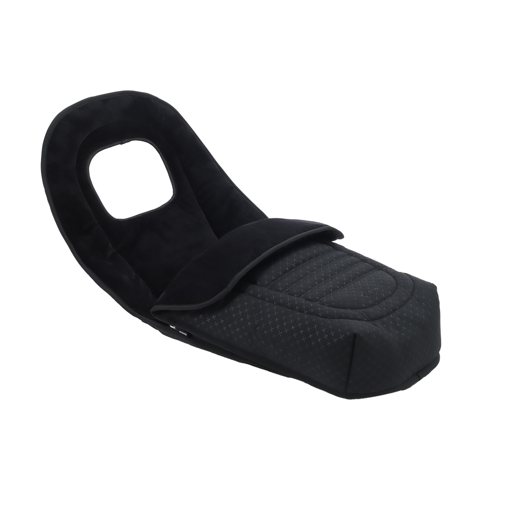 Babystyle Oyster 4 Luxury Bundle - Raven