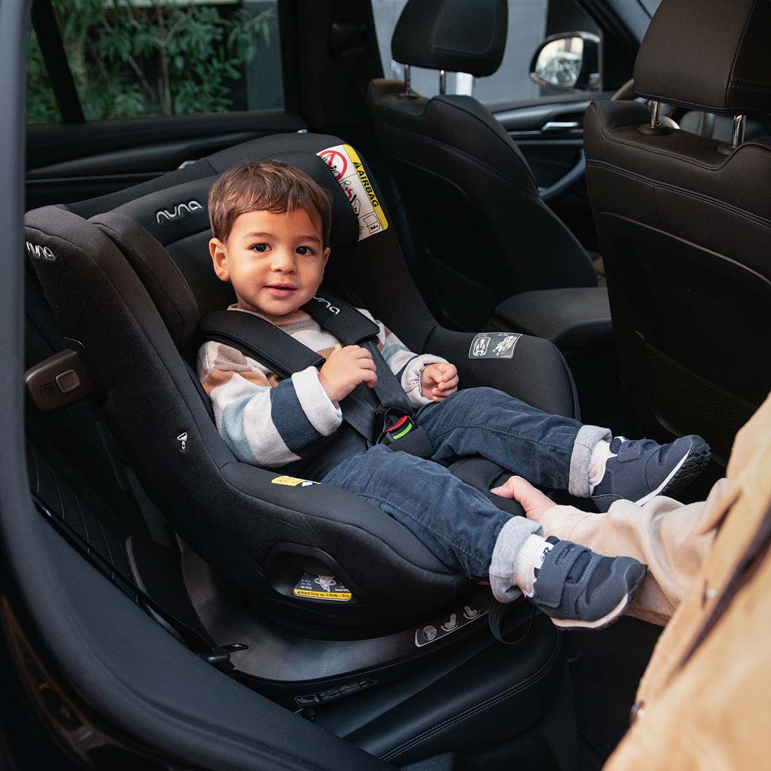 Nuna Pruu™ Car Seat - Caviar