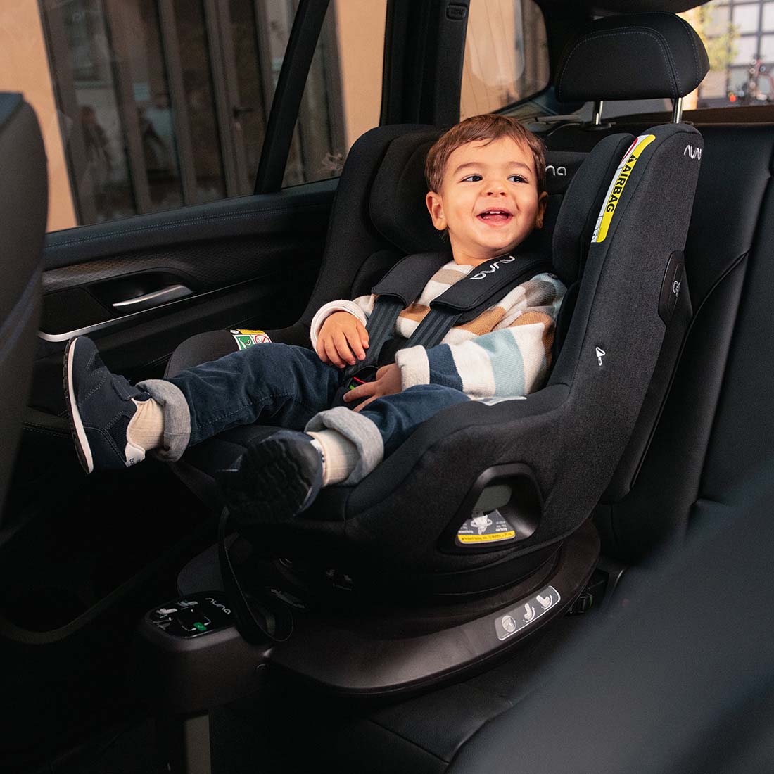 Nuna Pruu™ Car Seat - Caviar