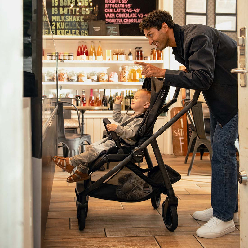 Nuna Swiv™ Stroller - Caviar