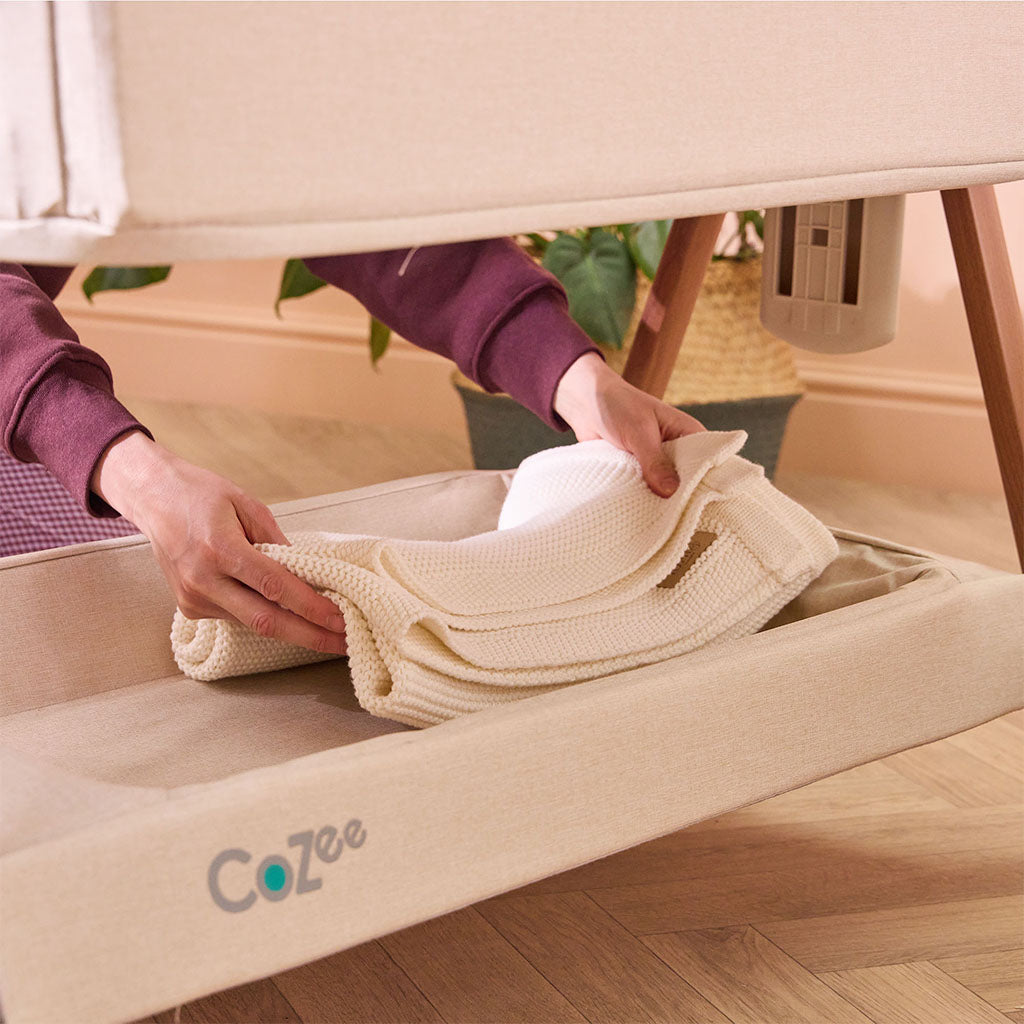 Tutti Bambini CoZee Bedside Crib - Scandinavian Walnut/Ecru