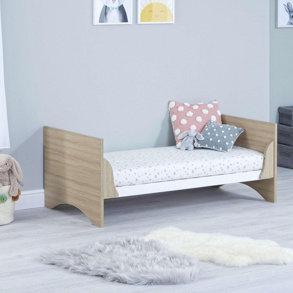 Babymore Veni Cot Bed - Chelsea Baby
