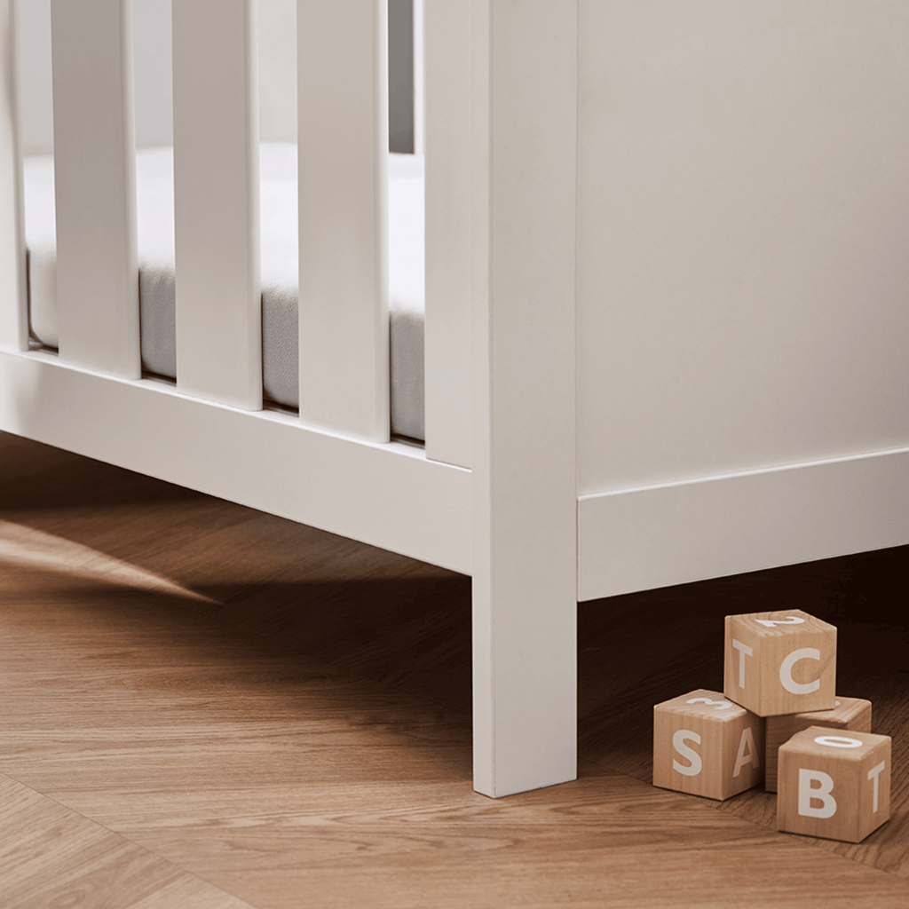 Silver Cross Bromley White Convertible Cot Bed to Toddler Bed