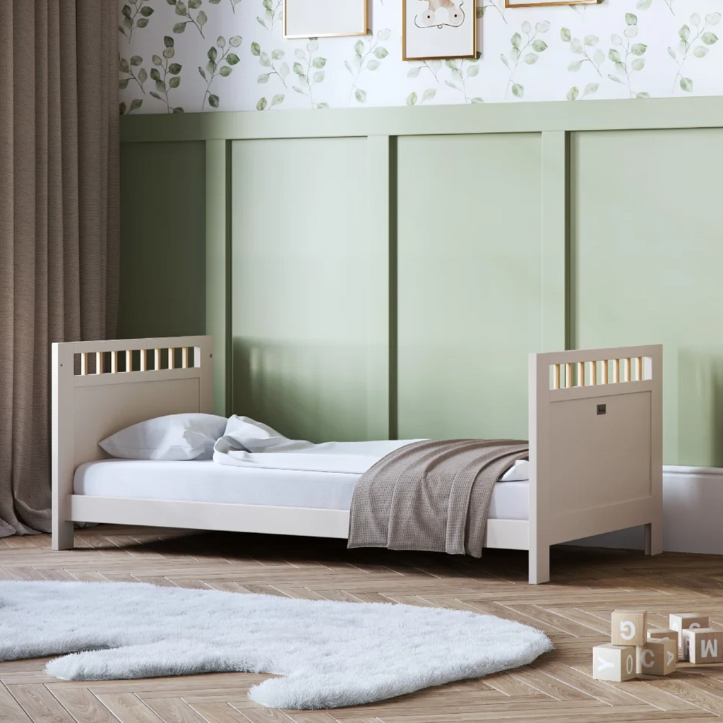 Silver Cross Seville 3 Piece Nursery Set with Convertible Cot to Toddler Bed, Dresser & Wardrobe