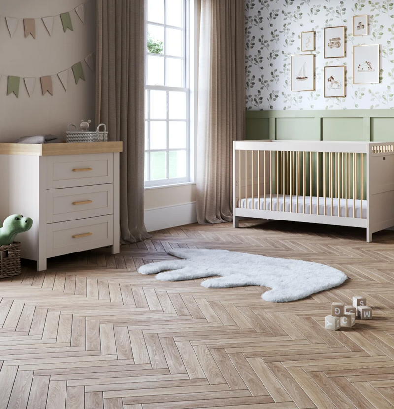 Silver Cross Seville 2 Piece Nursery Set with Convertible Cot Bed to Toddler Bed and Dresser