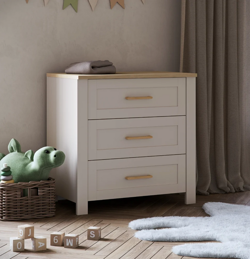 Silver Cross Seville 2 Piece Nursery Set with Convertible Cot Bed to Toddler Bed and Dresser