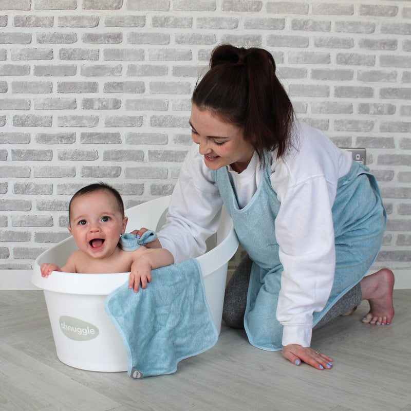 Shnuggle Wearable Baby Towels - White