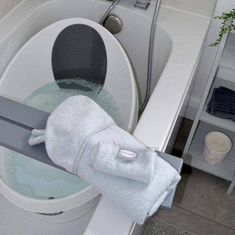 Shnuggle Wearable Baby Towels - White