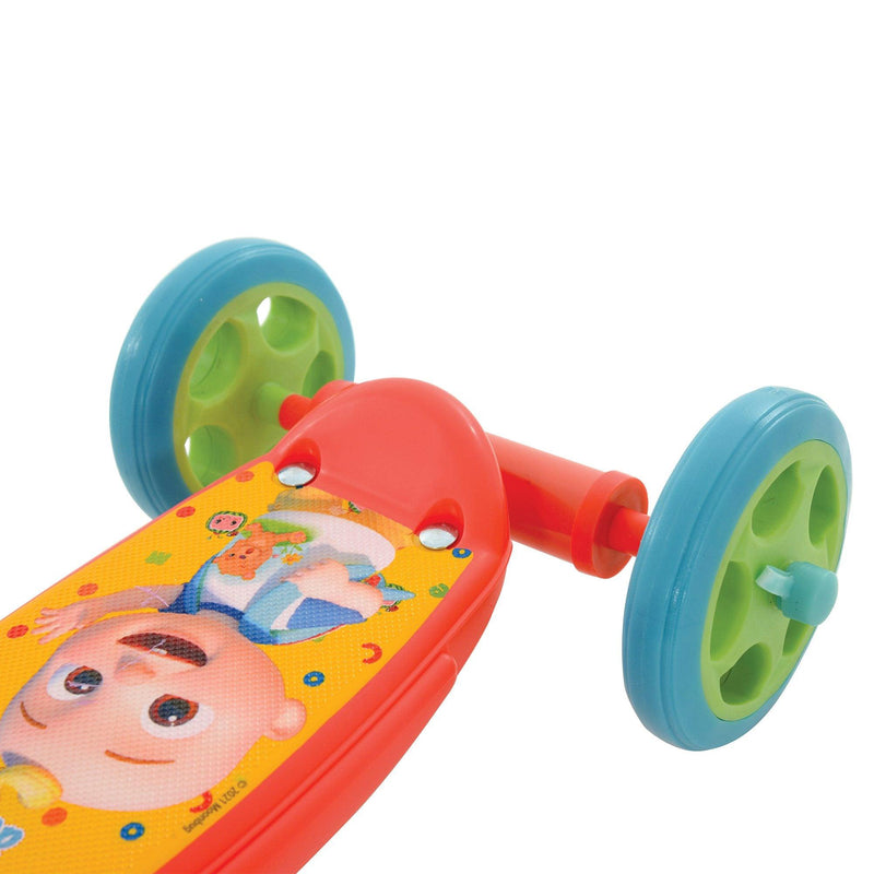CoComelon Switch It Tri Scooter